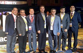 شاهکار تلویزیون‌های OLED ال‌جی با حضور مدیران عالی گلدیران و ال‌جی رونمایی شد